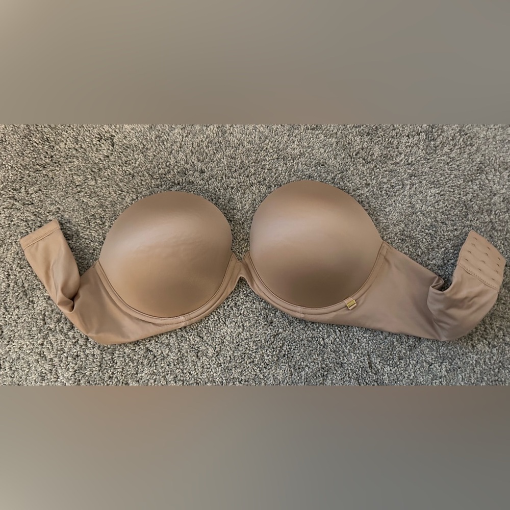 Victoria’s Secret Very Sexy Push-Up Nude Strapless Bra